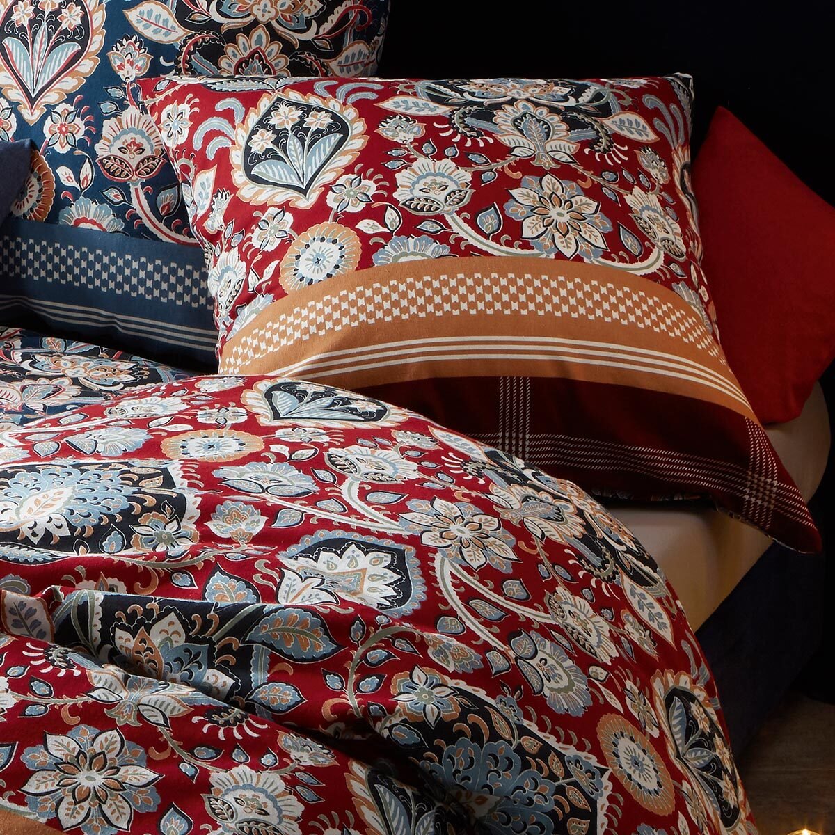 Traumschlaf Feinbiber Bettwäsche Aspen Ornament beere_1